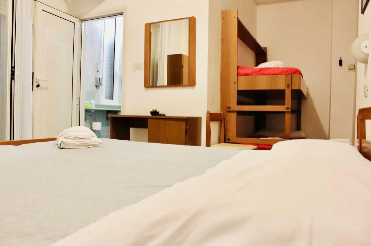 Hotel Villa Lieta Римини